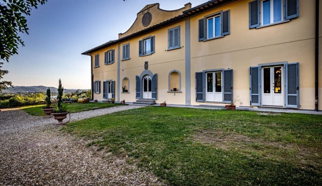Luxury Villa Tolomei Gucci with Spa
