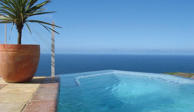 Luxury Villa on Pezula Golf and Country Club Estate, with Heated Private Pool
