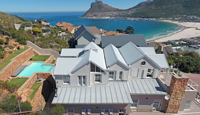 Luxury villa with spectacular sea and mountain views