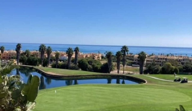 Magnifique vue mer et Golf de Dona Julia Sans rue Devant Vous , Très Calme