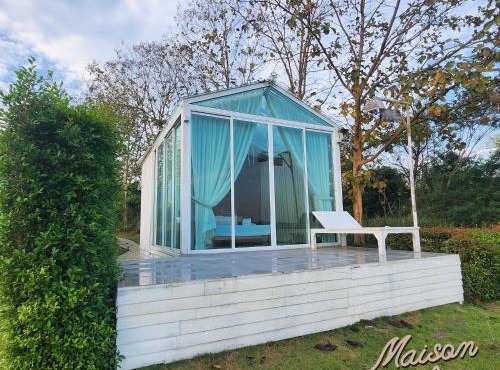 Maison Du Lac The Panoramic Glass Lodge