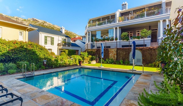 Majestic Townhouse 9 - Kalk Bay seaside living
