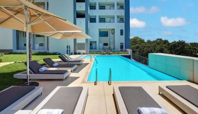 Makhosie Menlyn Regency Deluxe Apartment