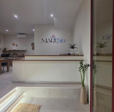 MARESIA Rooms