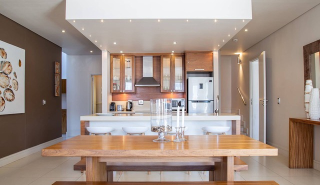 Marine Square Luxury Suites