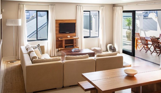 Marine Square Luxury Suites