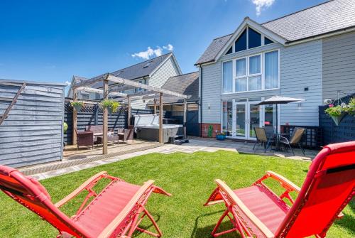 Marston Croft Cottage Spacious and Modern Hot Tub Sleeps 8 Southam by Inspire Homes