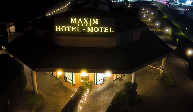 Maxim Hotel