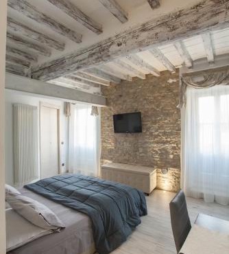 MentoreR&B