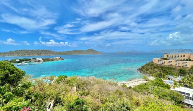 Mermaid Escape~Romantic Getaway Newly Renovated with Luxurious & Stunning Views