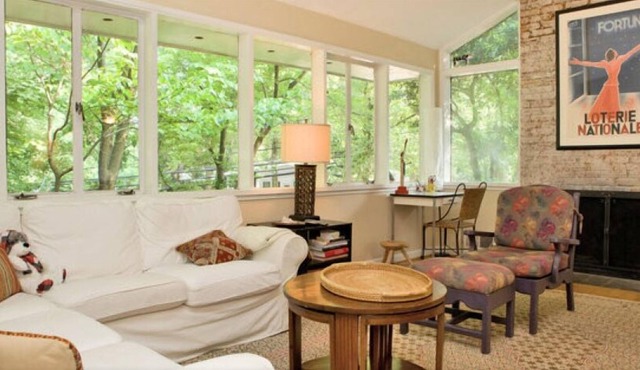 Metro To DC NIH Lovely Bethesda 4 Bedrooms 1 Bath Walk to Everything,