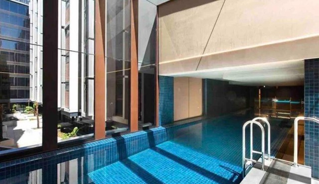 Midnight Luxe 2BR 2Bath Apartment 408 in the heart of Braddon Pool Sauna L4 Views Secure Parking Wine WiFi