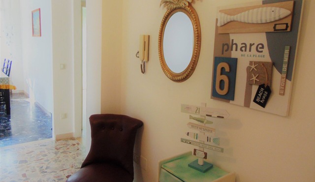 MILAN MARITIME 600 METERS FROM THE CENTER AND FROM THE SEA WITH PRIVATE PARKING SPACE