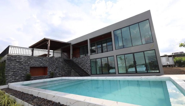 Million Stars Poolvilla