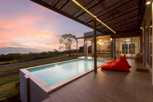 Mine Hills Pool Villa Camping