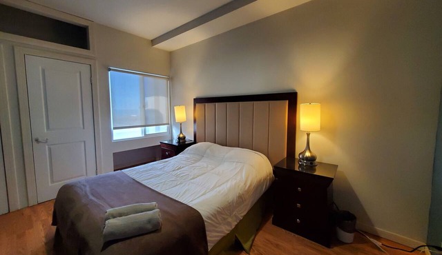 Modern 2 bedroom apartment by the bullring