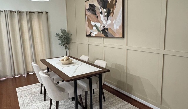 Modern 4BR Townhome - Perfect for Extended Stays
