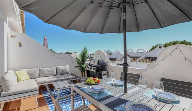 Modern and sunny duplex, BBQ, 3 terraces
