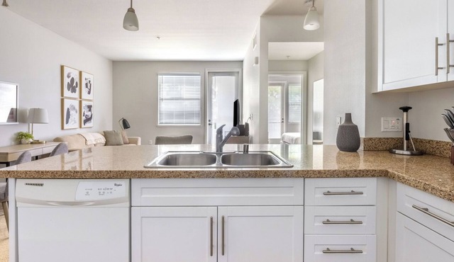 Modern Apartment in Prime Location (ID2411X73)