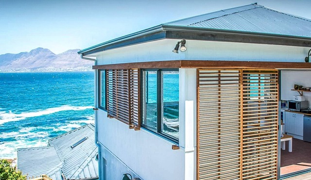 Modern Beach Apartment