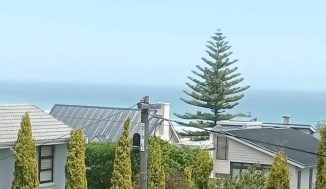 Modern Beach Home: Views for days