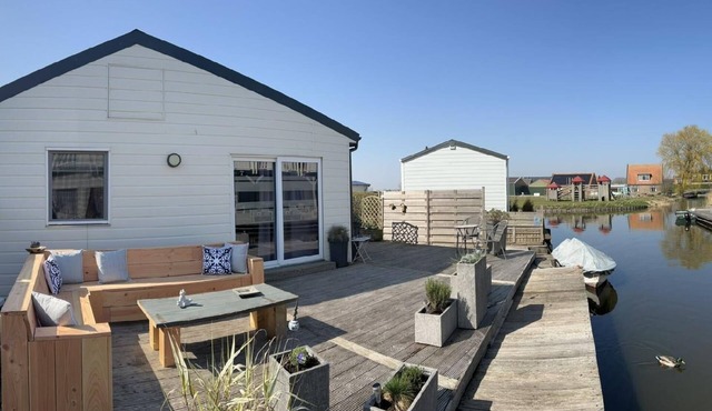 Modern, bright holiday home "Good Times"