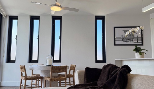 Modern coastal stay in the heart of Scarborough