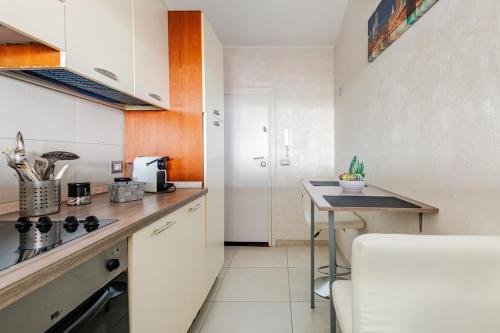 Modern House for Couples & Business Stays