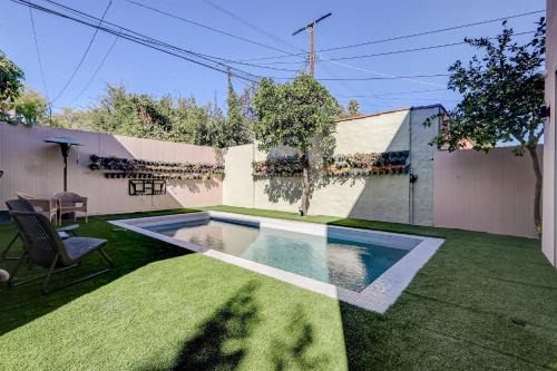 Modern LA Villa 5BR Home with Private Pool & Yard