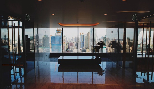 Modern luxury/heart of Bangkok/good location chitlom/Erawan shrine