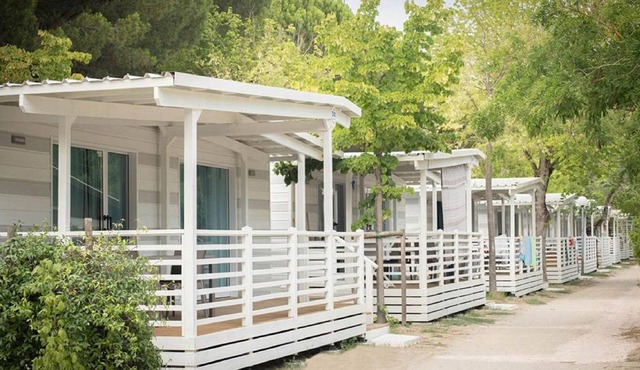 Modern Mobile Home in Cesenatico with terrace near the beach