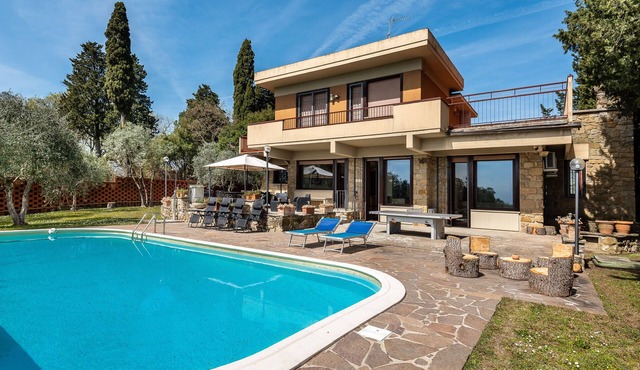 Modern Panoramic Villa with swimming pool in Florence - Tuscany
