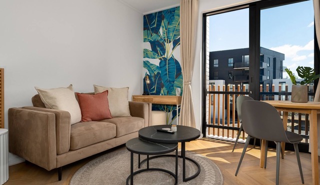 Modern Studio In Heart of Century City