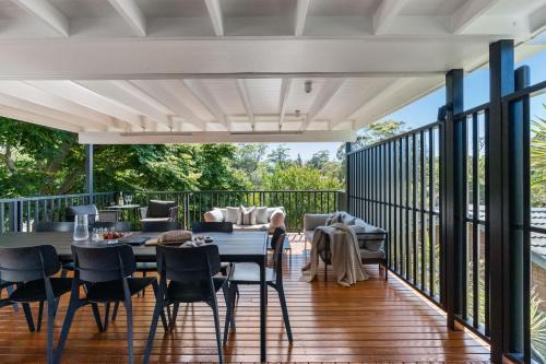 Mollymook Golden Sands - timeless 5 BR beach house