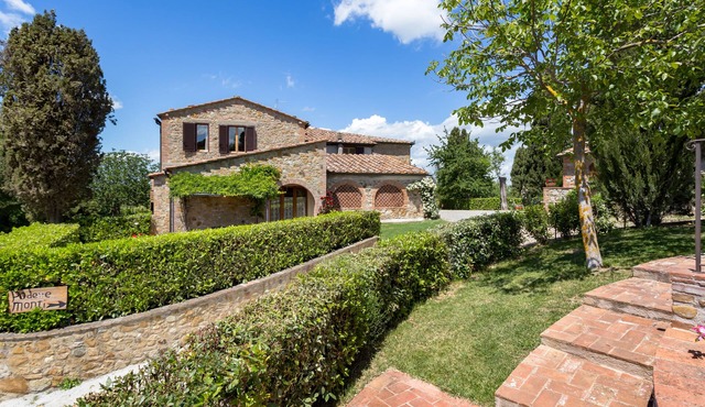 Monti 1824- Panoramic farmhouse with pool.Easy walk of 1 km to the local village