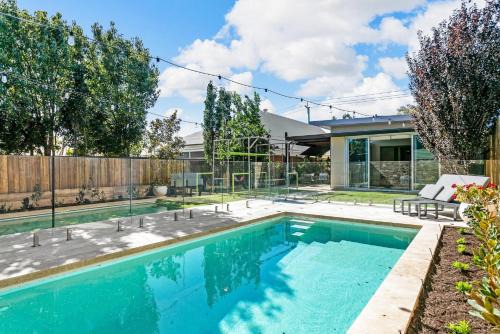 Mosman Park Luxury Family Home with Pool & Alfresco Dining