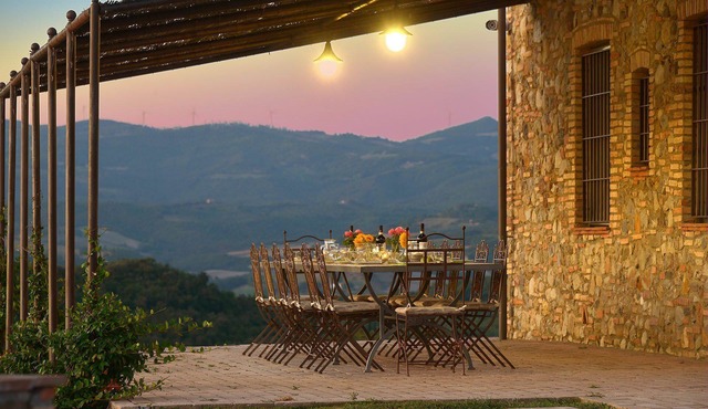 My Rental Homes - Villa Bibbiona with pool and views of the surrounding nature