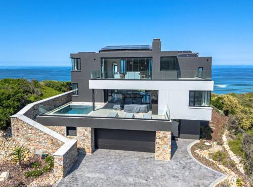Myoli Beach Villa