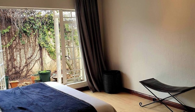 Nestled in Westdene Johannesburg. Close to great restaurants, bars and art.n