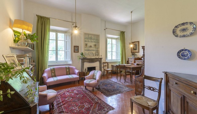 NEW 2019! Luxury 3 bedroom apartment in ancestral villa close to Florence