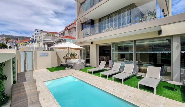 NEW! Bantry Bay Luxurious Villa 50m from the sea
