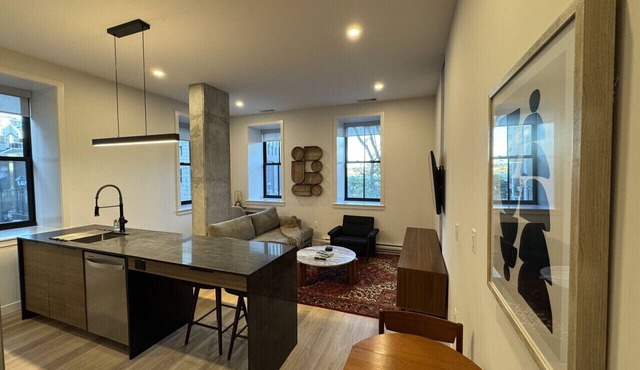 *NEW Mid-Century Modern 2B/1B