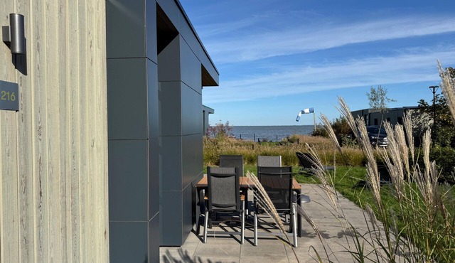 NEW: now with fence - Beautiful chalet "Leuke Plek" with garden on the IJsselmeer