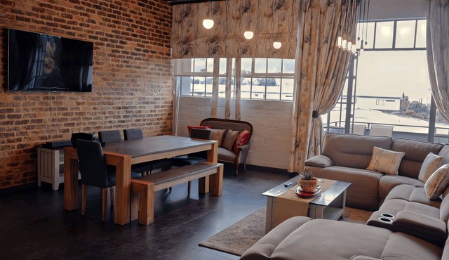 New York Style Apartment in Secure New Braamfontein Lifestyle Precinct 4 Family