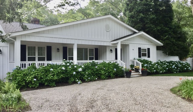 Newly Renovated, Wainscott Village, Heated Pool+5 min to Beach