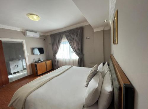 Ngwenya Hotel & Conference Centre