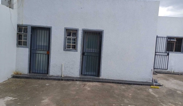 Nice 3-bedroom Aprt with WiFi at 59 lindhorst st Kenilworth Joburg South 2190