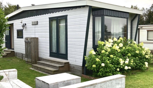 Nice and cozy Chalet for 4 people, near the beach.