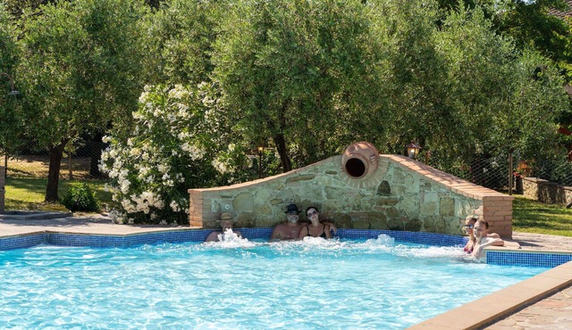 Nice apartment for 4 guests with A/C, WIFI, pool, TV, pets allowed and panoramic view