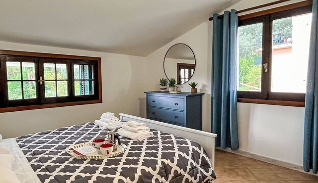 Nice apartment for 4 guests with pool, WIFI, patio, pets allowed and panoramic view